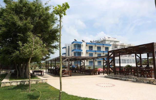Hotel Zverneci Eksteriør billede