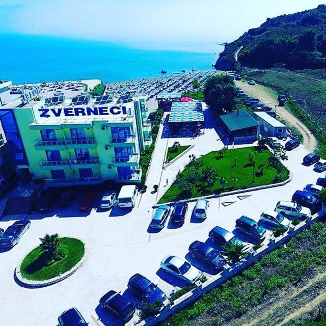Hotel Zverneci Eksteriør billede
